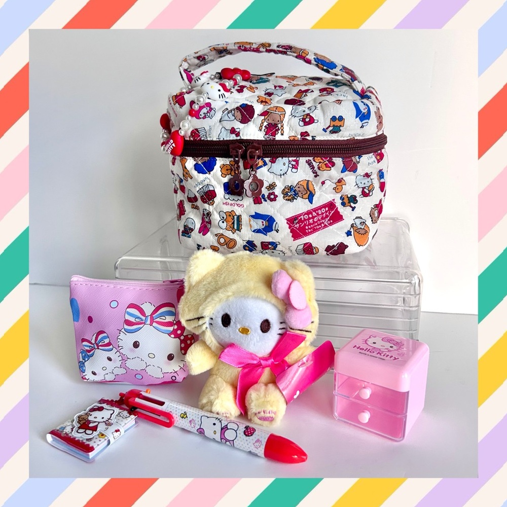 💝(HK335) Hello Kitty Adorable 6-Piece Travel Case Bundle!
